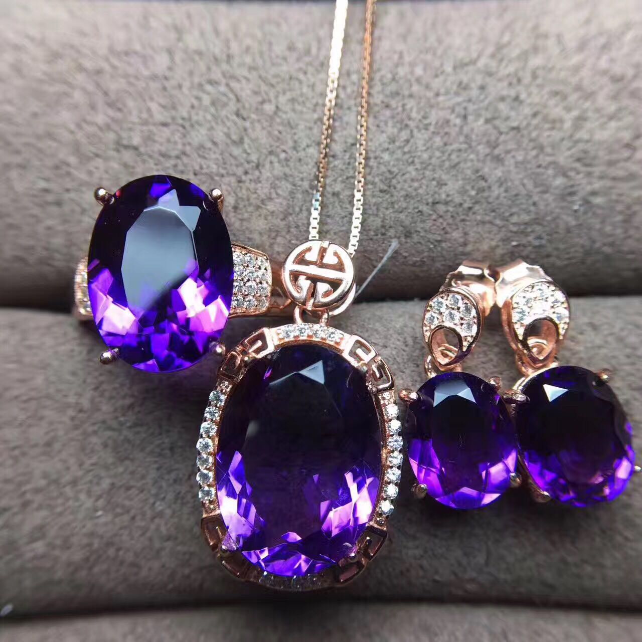 Elegant Amethyst Set Boutique Amethyst Inlaid Crystals