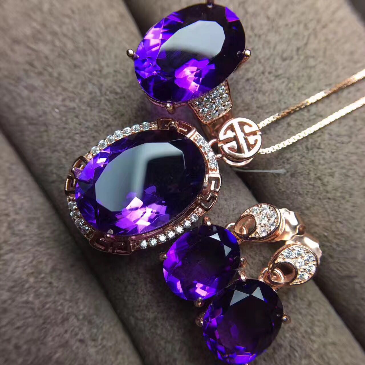 Elegant Amethyst Set Boutique Amethyst Inlaid Crystals