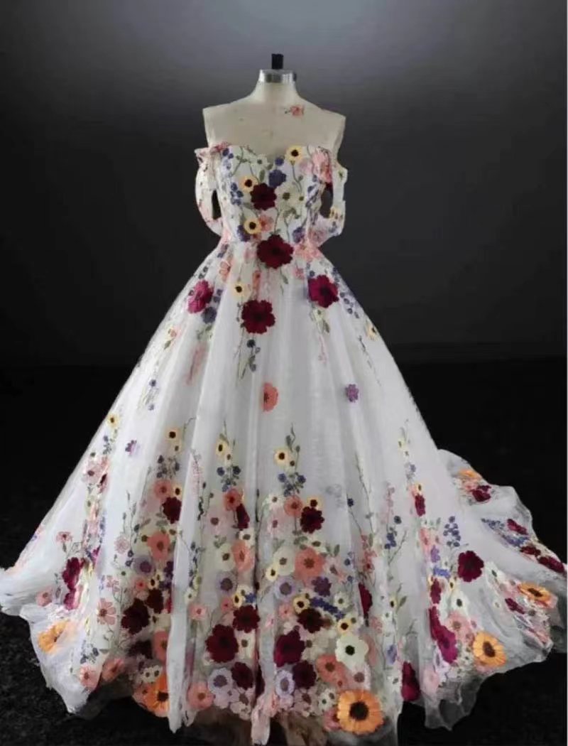 Exquisite Flowers Welcome Yarn Banquet Dress